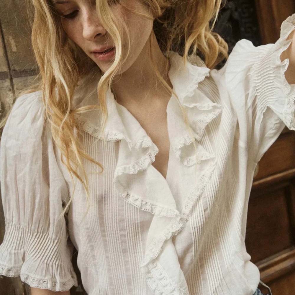 DOEN Henri Top, Salt, Size Small, Excellent Condition! 
100% Organic Cotton